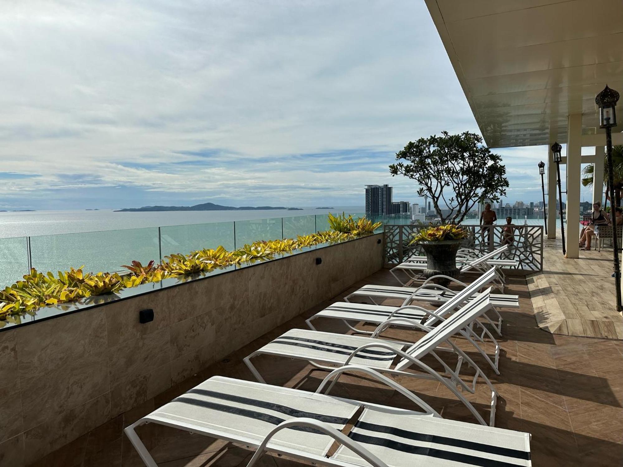 芭提雅高层海景奢华公寓the Riviera Jomtien生香家直达海滩2704 Екстер'єр фото