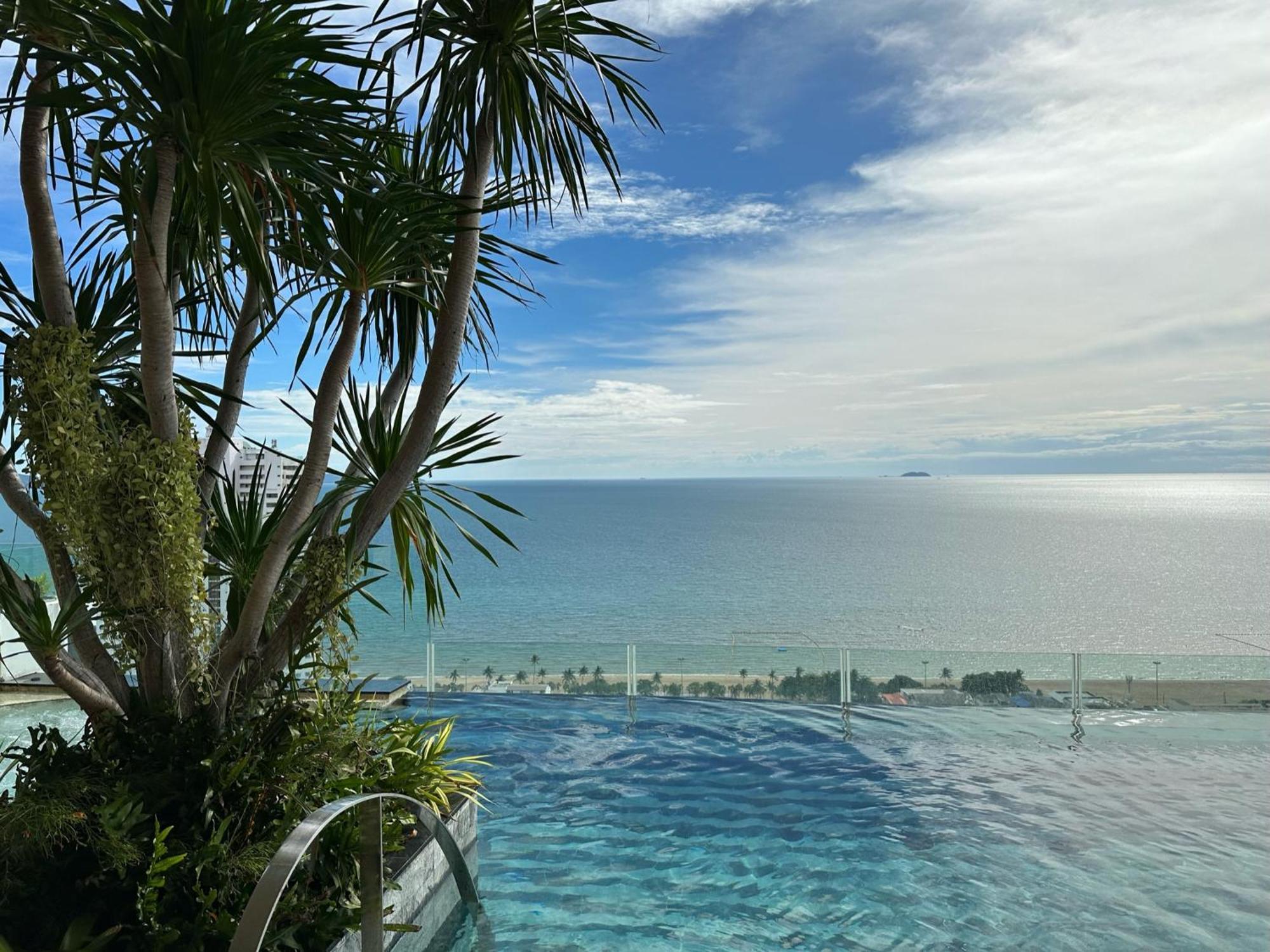 芭提雅高层海景奢华公寓the Riviera Jomtien生香家直达海滩2704 Екстер'єр фото