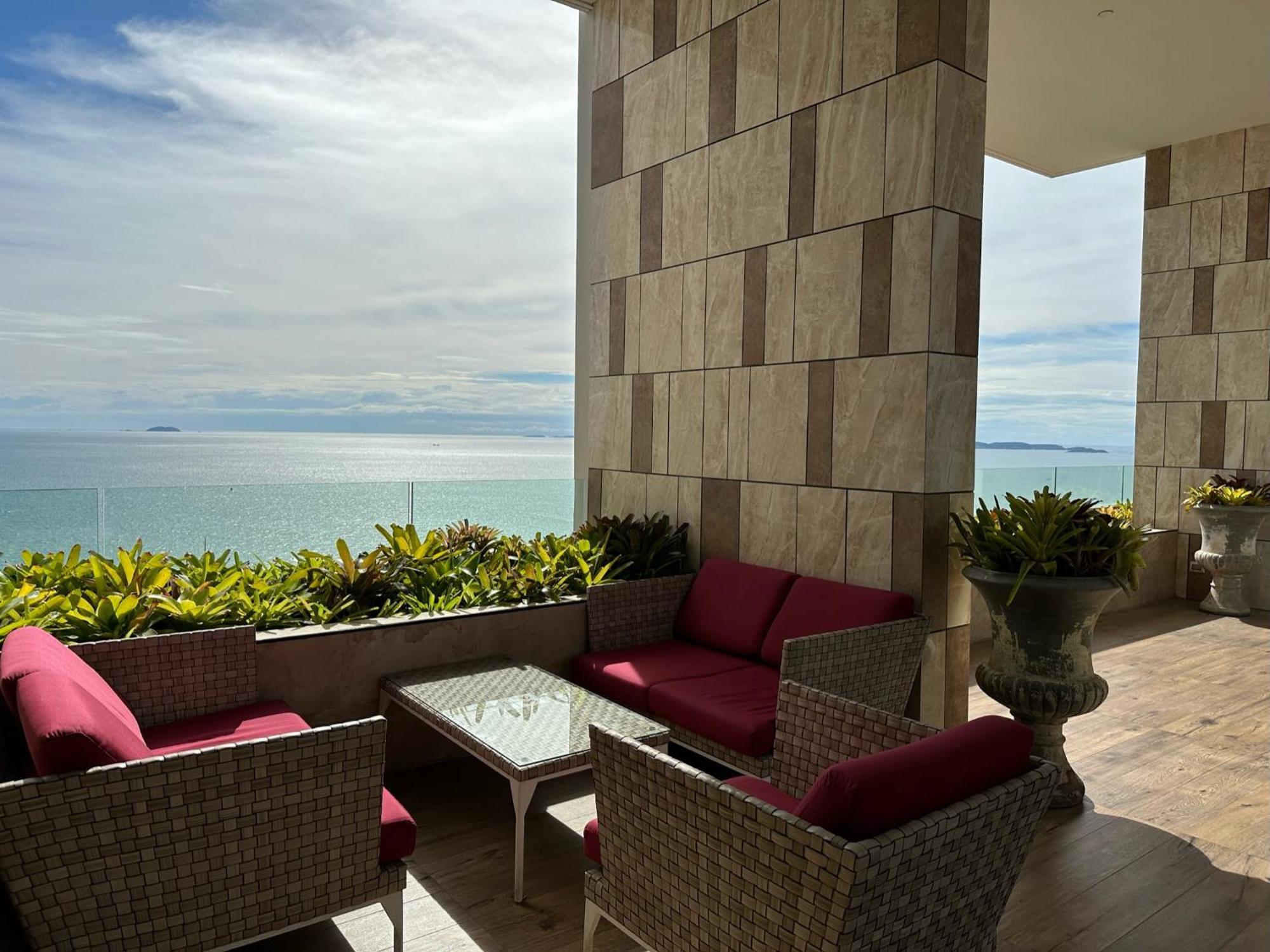芭提雅高层海景奢华公寓the Riviera Jomtien生香家直达海滩2704 Екстер'єр фото